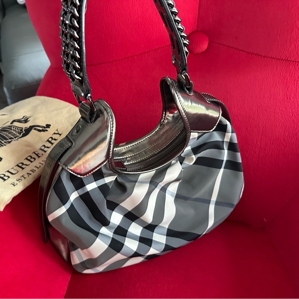 Burberry Limited Edition Handbag!